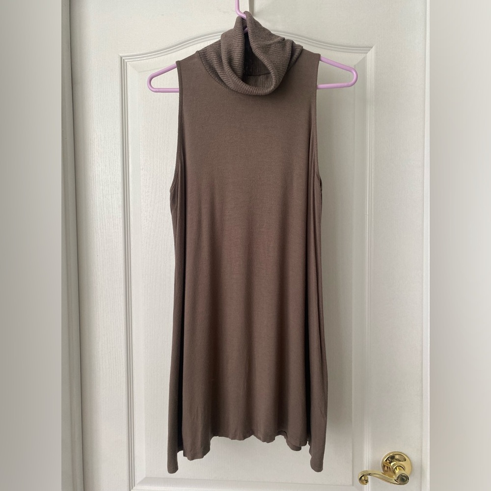 2 Hearts brown Turtle neck sleeveless dress